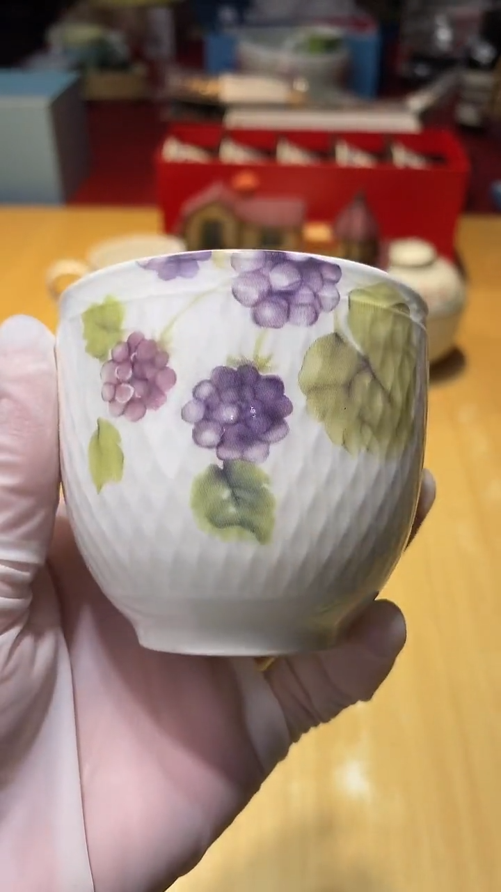 瓷片生活的本意是啊开心啊@@1