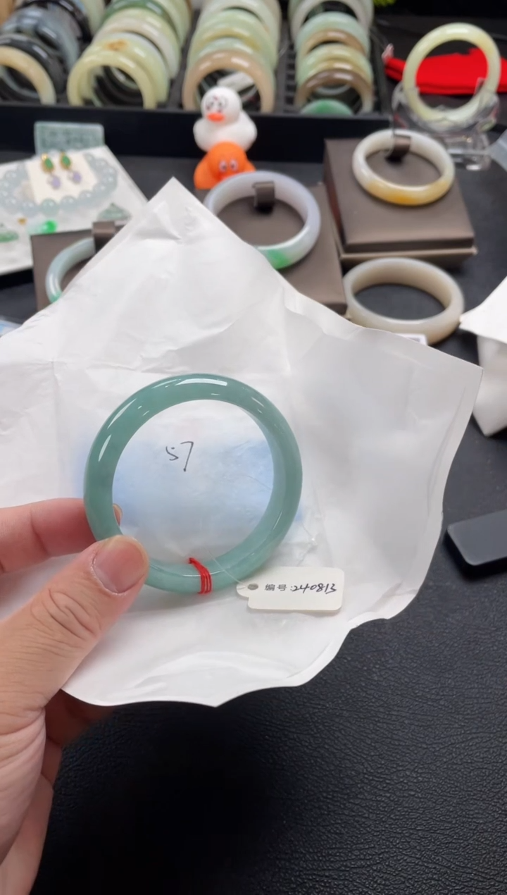 【闪购商品】翡翠手镯未镶嵌57正圈1有棉