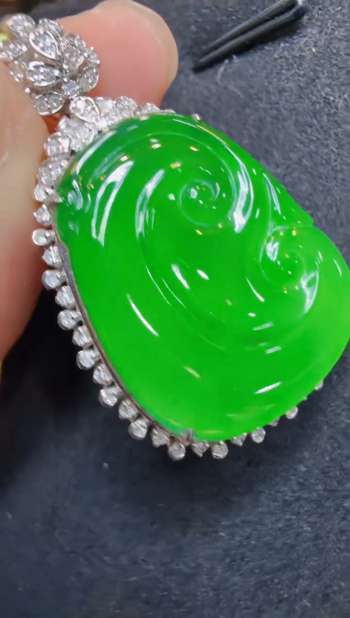 吊坠(不含链)18K金镶嵌翡翠多样性团购发一件