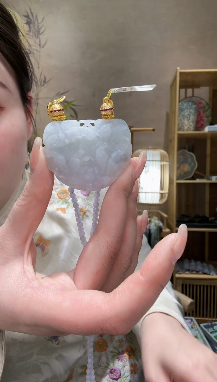 【闪购商品】翡翠颈饰未镶嵌吊坠