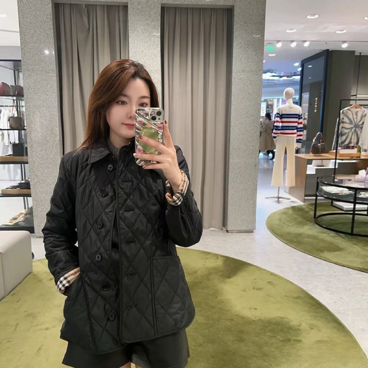 95新 BURBERRY/博柏利 黑色修身格纹棉服/xs码/编号925