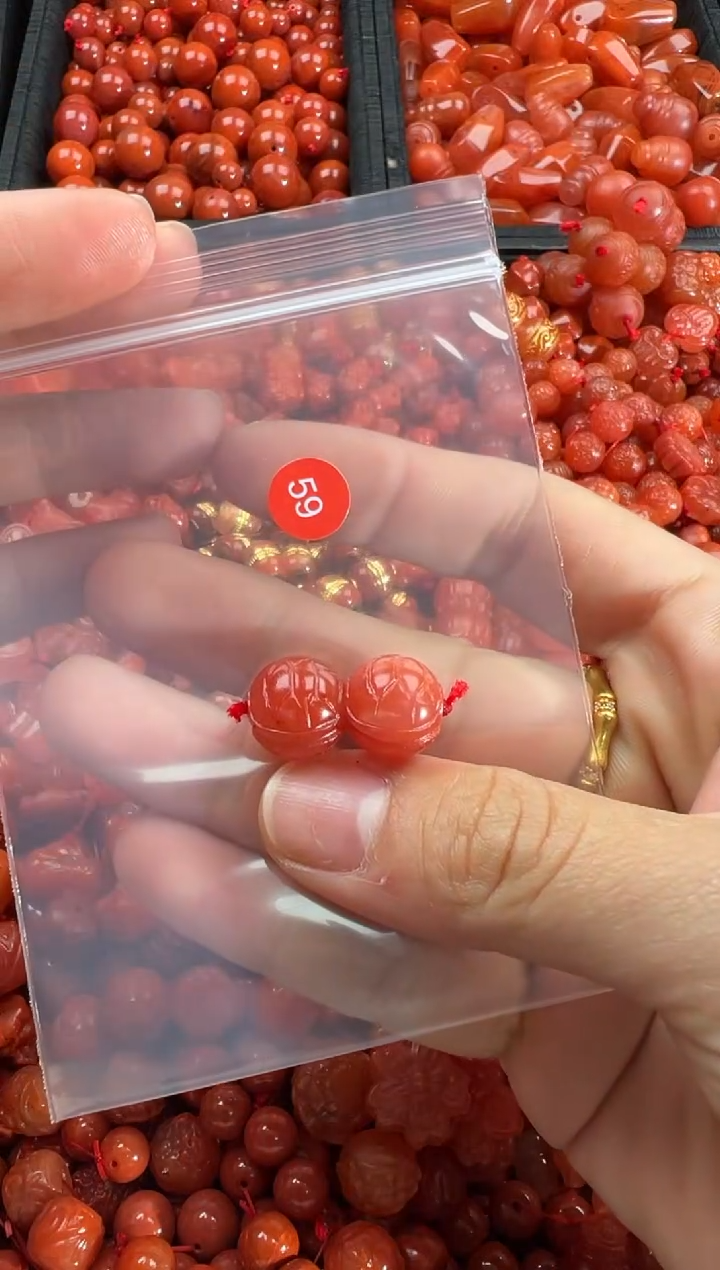 【闪购商品】南红玛瑙颈饰未镶嵌1