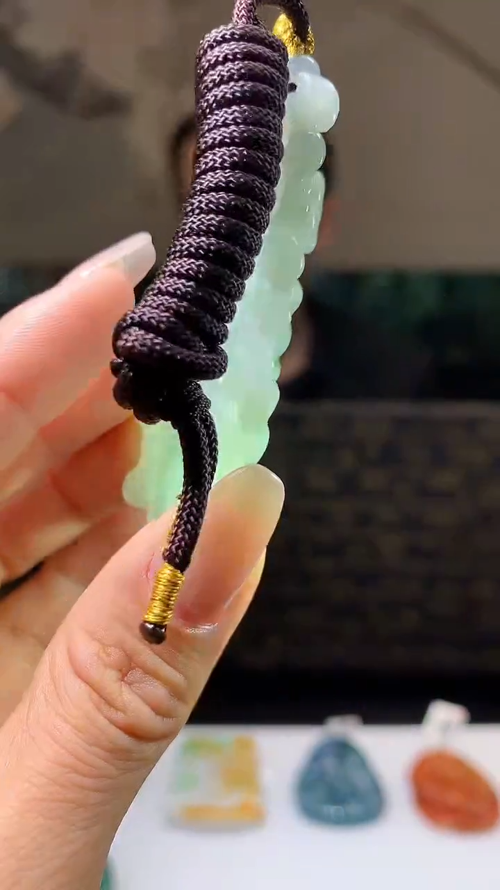 【闪购商品】定制翡翠未镶嵌1044hm-毛货挂件