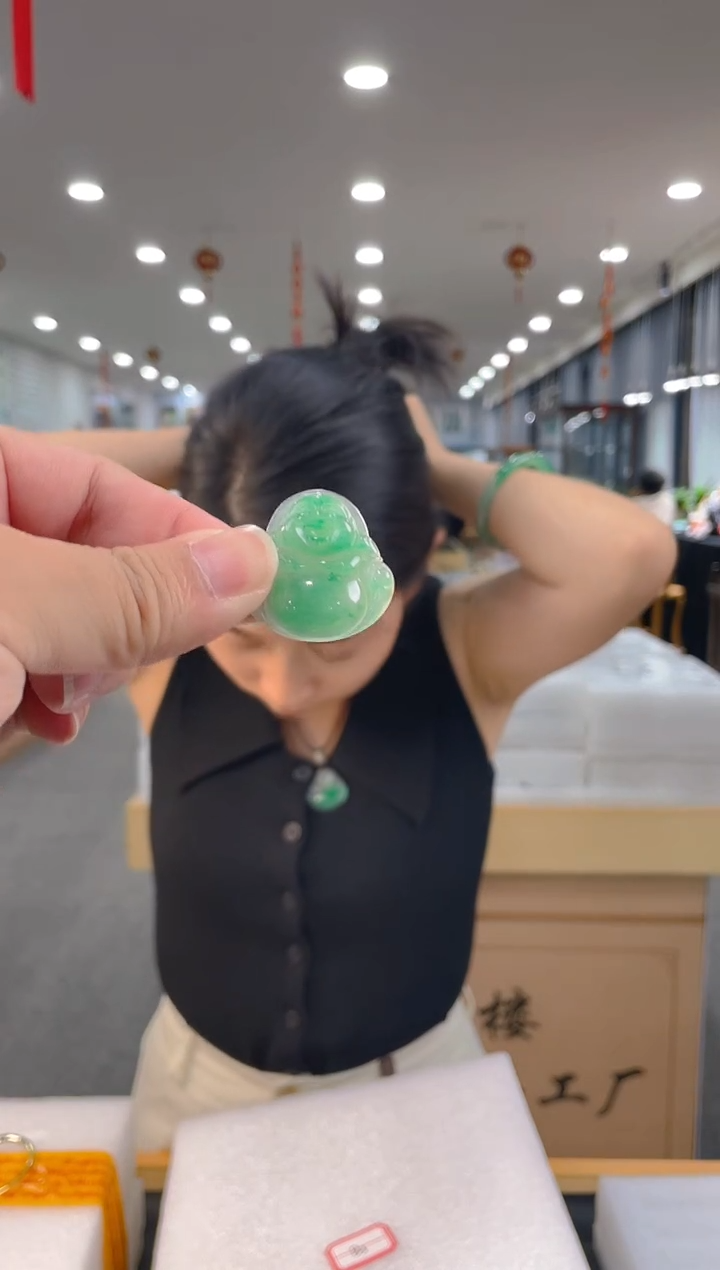 石英质玉未镶嵌吊坠(不含链)天然冰飘花佛公吊坠（多样性发其一）