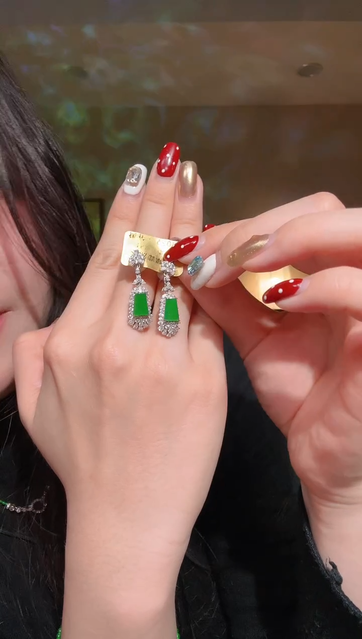 【闪购商品】翡翠耳饰18K金镶嵌无事牌