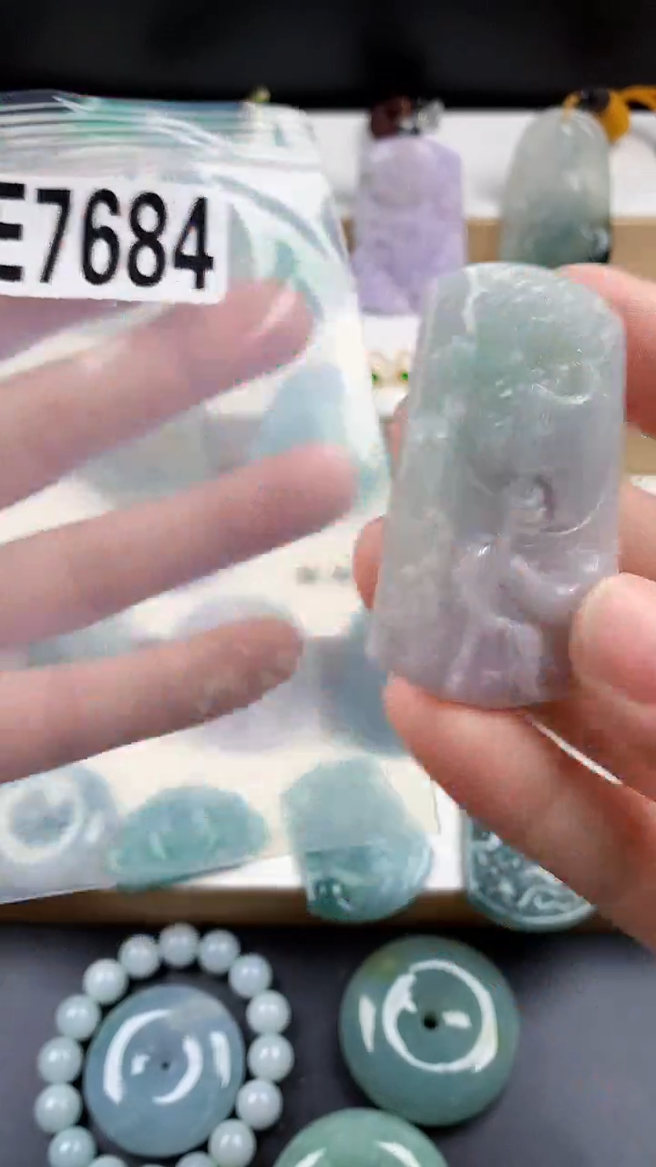 颈饰未镶嵌翡翠天然翡翠吊坠挂件