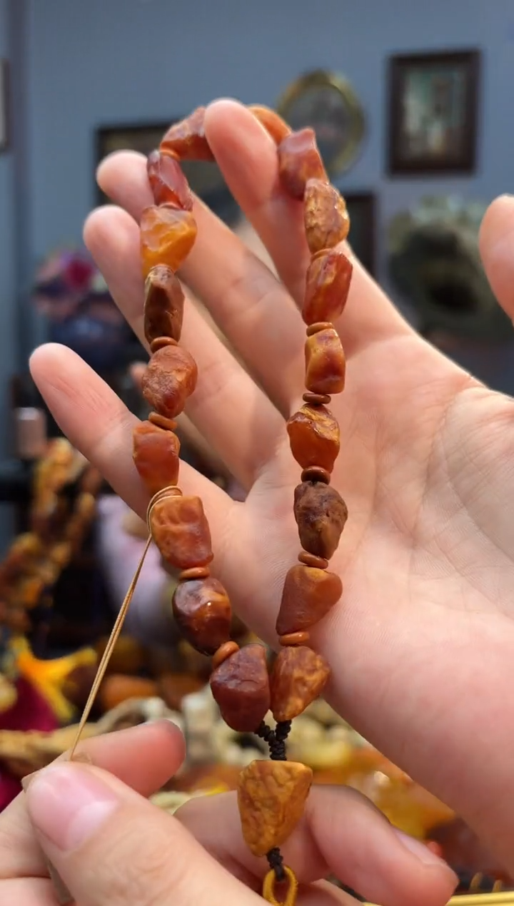 手串琥珀未镶嵌手持