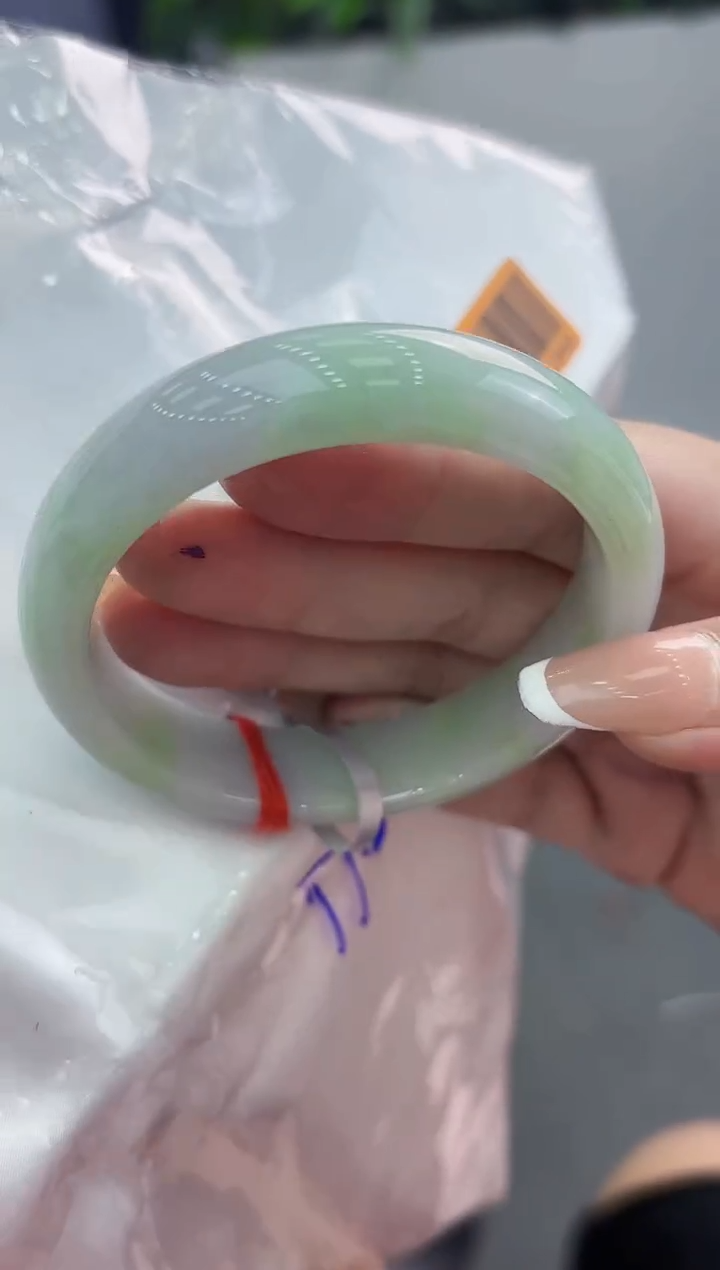 【闪购商品】翡翠手镯未镶嵌翡翠手镯