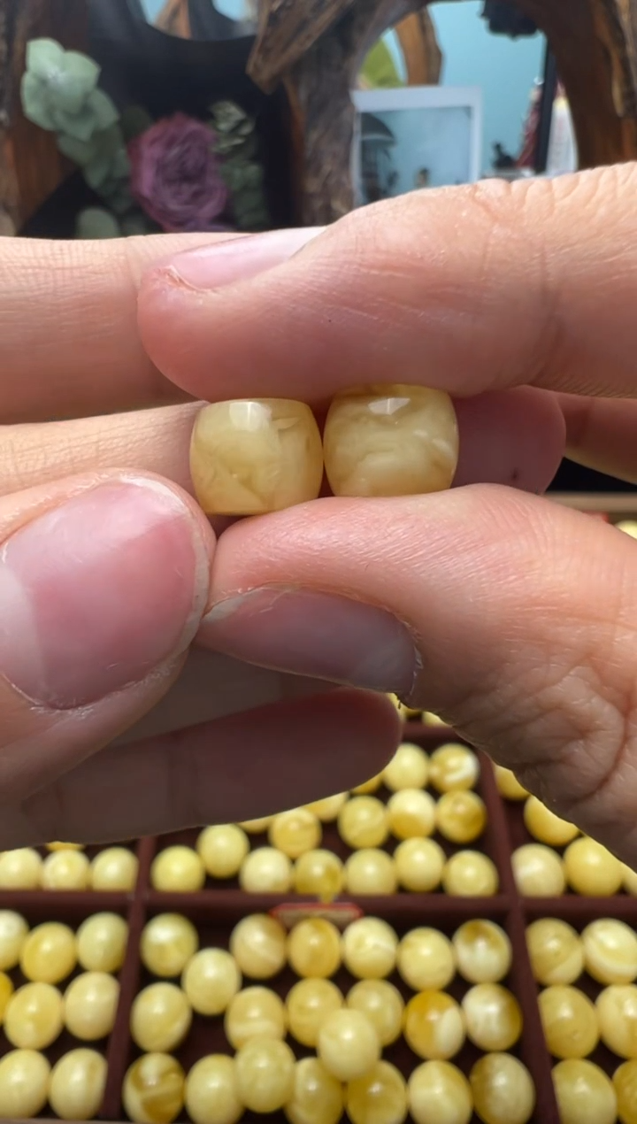 【闪购商品】蜜蜡裸石未镶嵌俄料直切9.1*7.7mm0.885克