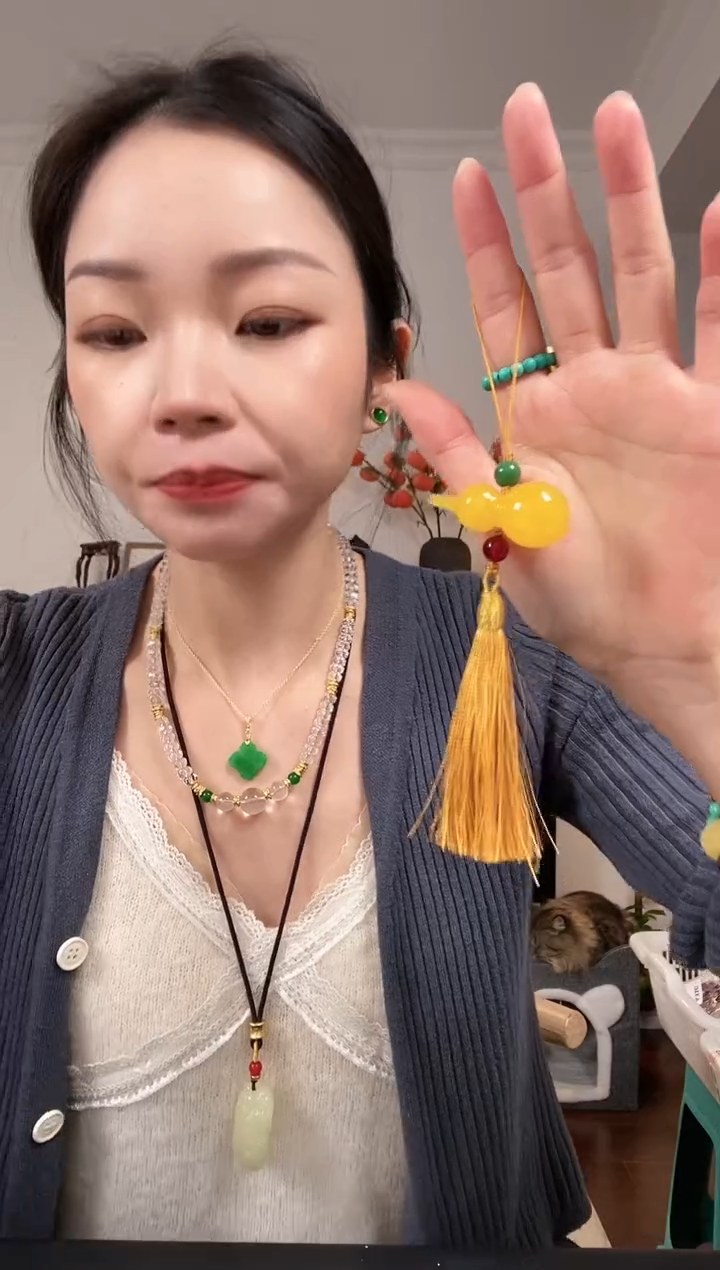 【闪购商品】琥珀颈饰未镶嵌A335AAAAA