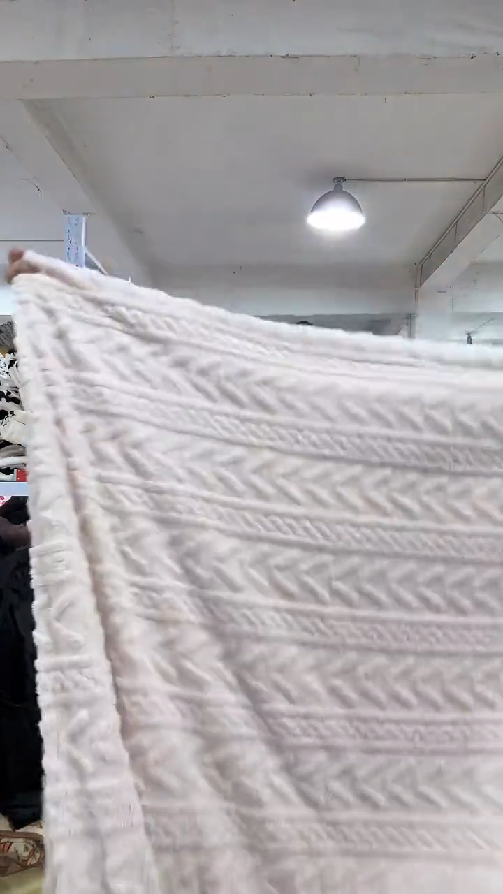 法兰绒米色被套塔芙绒200*230