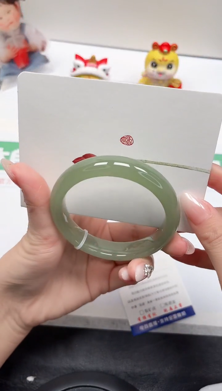 【闪购商品】石英质玉手镯未镶嵌292-60