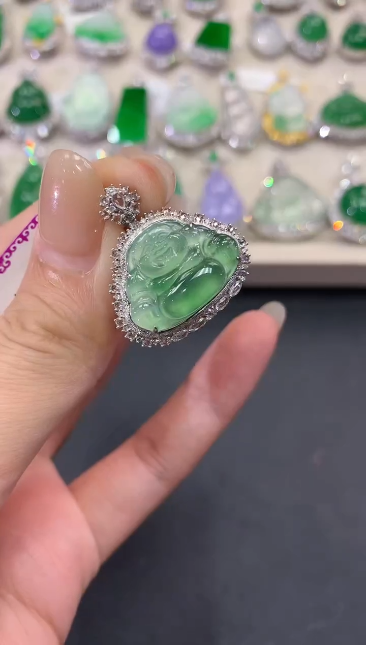 【闪购商品】翡翠吊坠(不含链)18K金镶嵌q145      