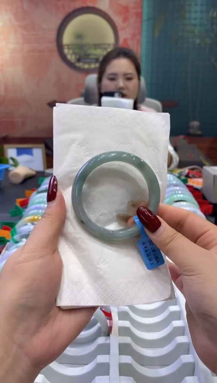 【闪购商品】翡翠手镯未镶嵌多人001109