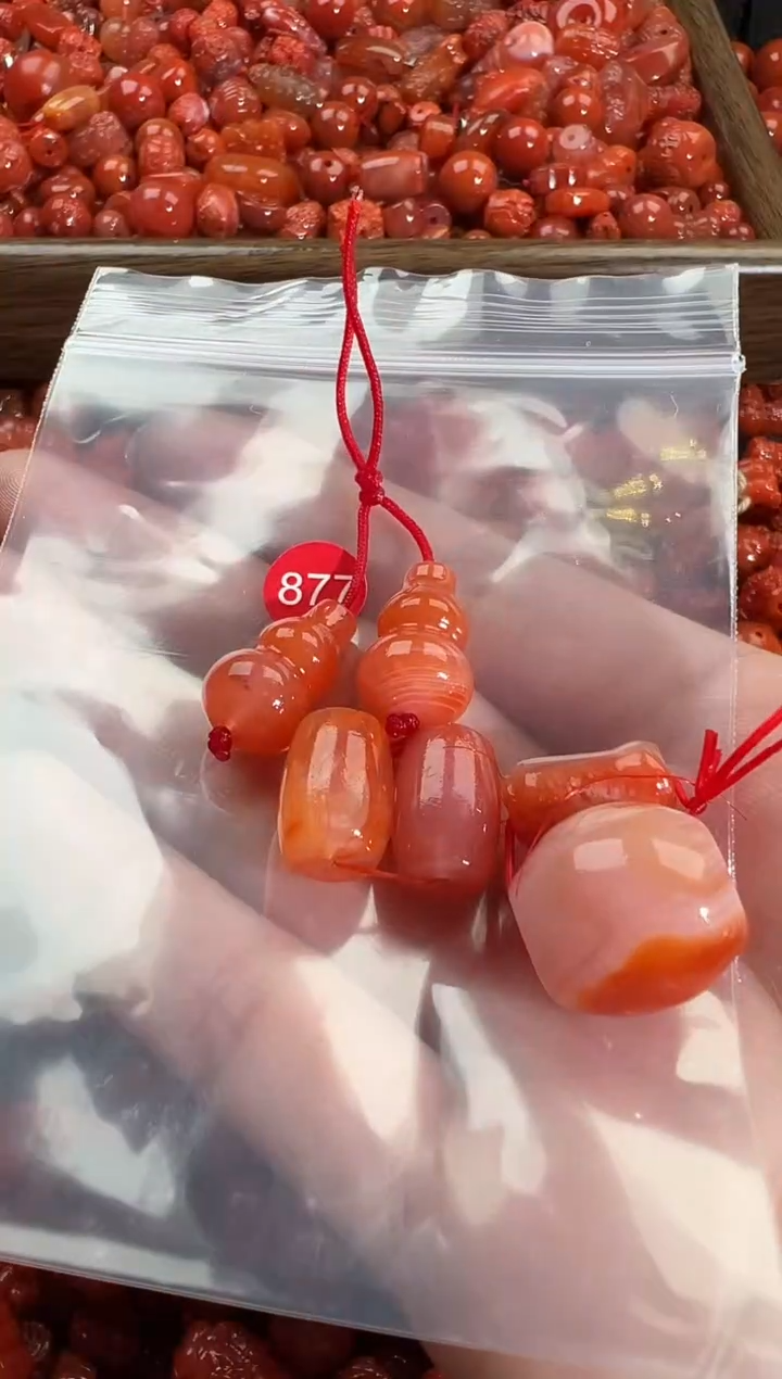 颈饰未镶嵌南红玛瑙1