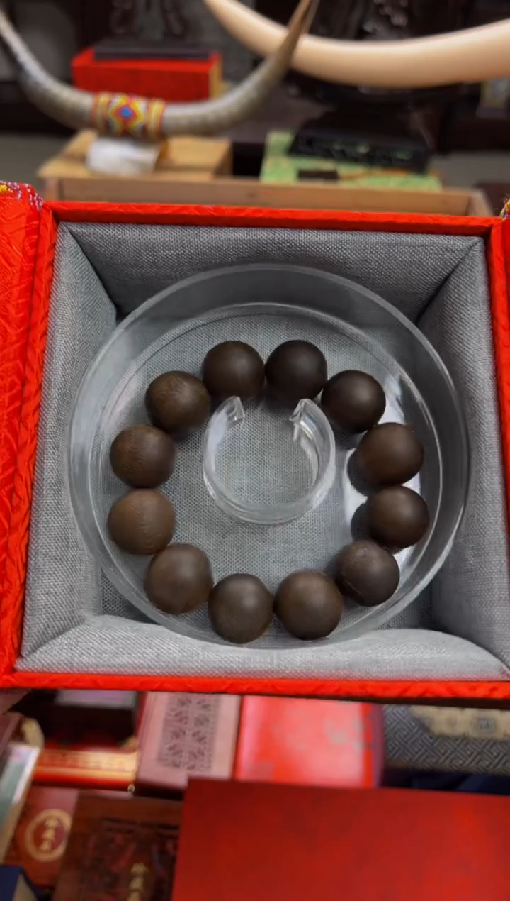 【闪购商品】沉香木手串—————————————