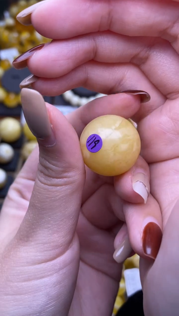 【闪购商品】琥珀裸石未镶嵌大小姐珠宝严选136