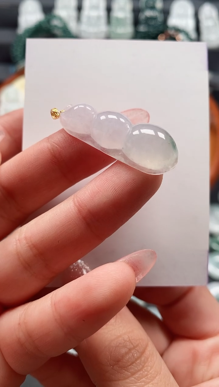 【闪购商品】翡翠颈饰18K金镶嵌天然翡翠豆子