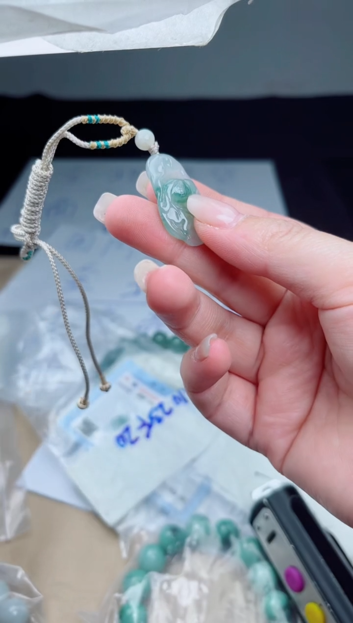 定制翡翠未镶嵌翡翠