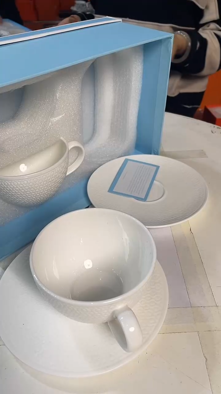 杯鸿辉家品牌瓷器，京东包邮！