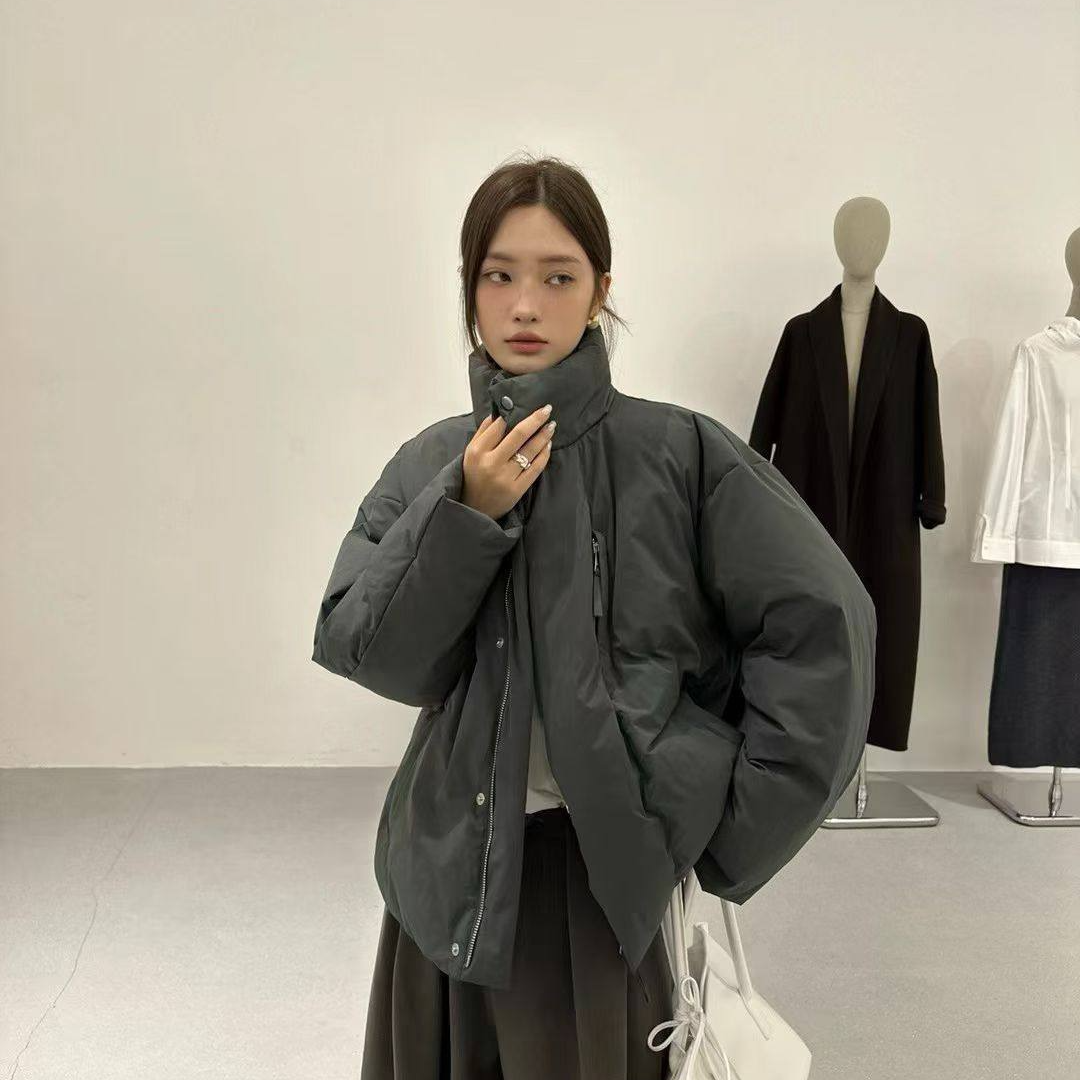 【清】逸语F.THREE三姐妹2025冬季新国标90白鸭绒立领羽绒服女99219