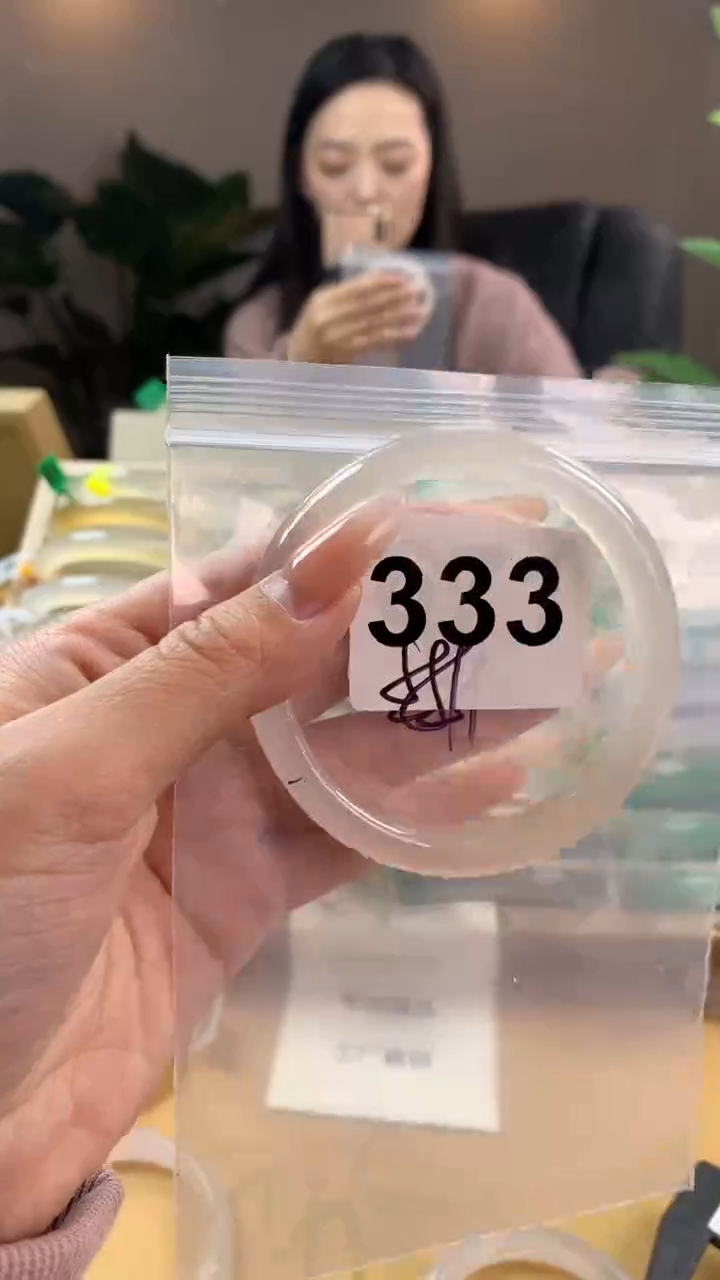 【闪购商品】玛瑙/玉髓手镯未镶嵌333微瑕