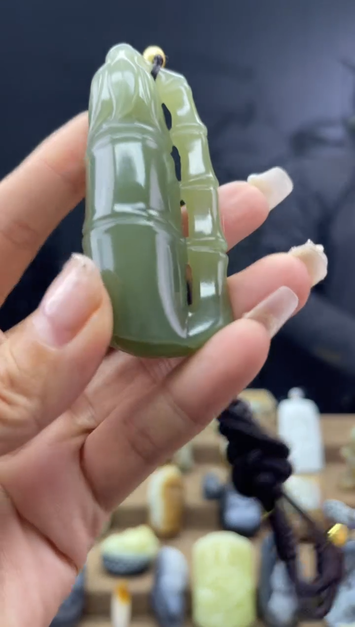 颈饰未镶嵌和田玉1