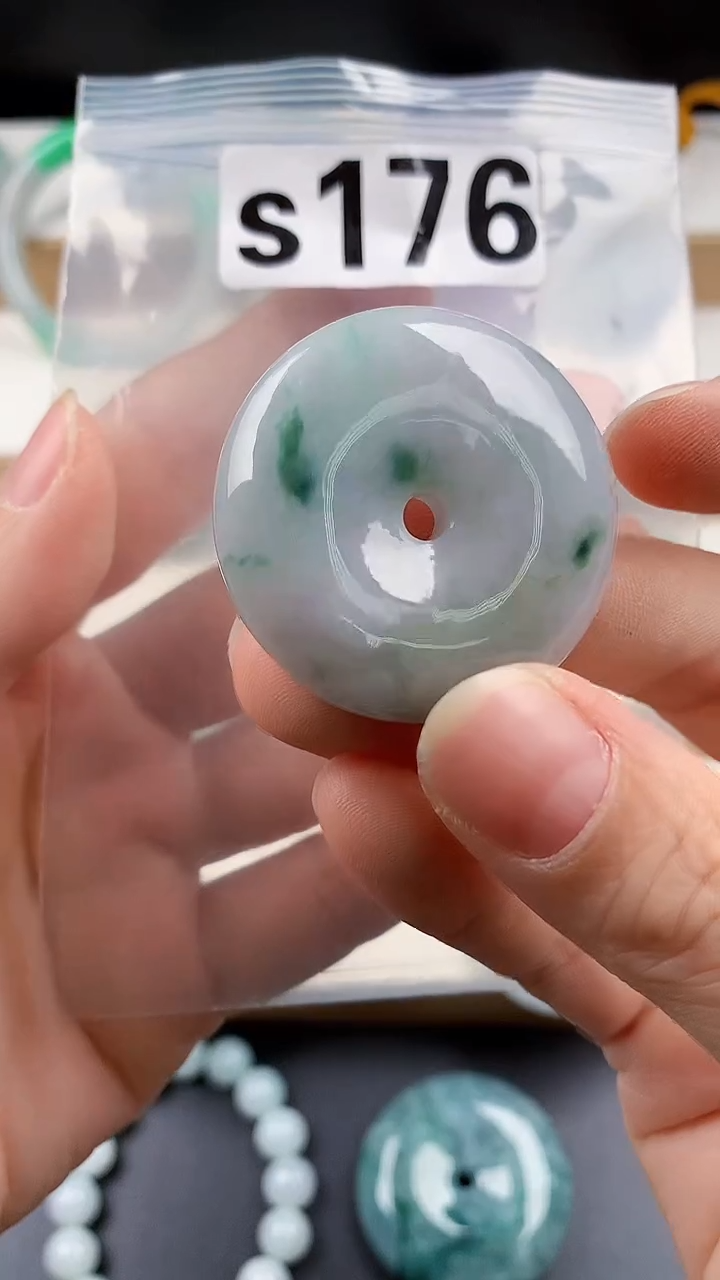 颈饰未镶嵌翡翠天然翡翠吊坠挂件