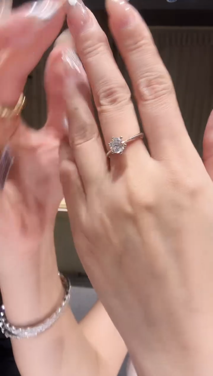 铂Pt950镶嵌戒指钻石1克拉六爪