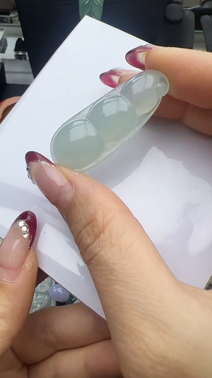 【闪购商品】翡翠挂件未镶嵌福豆吊坠