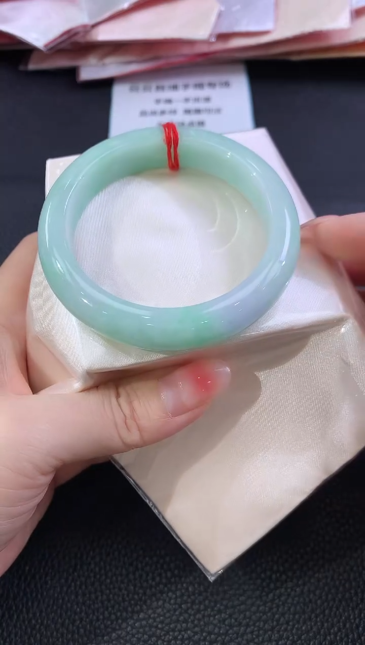 【闪购商品】翡翠手镯未镶嵌A6 翡翠