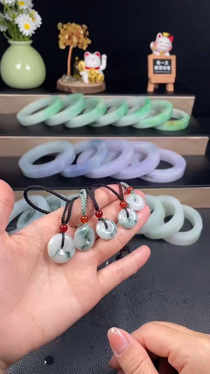 未镶嵌挂件翡翠多样发货