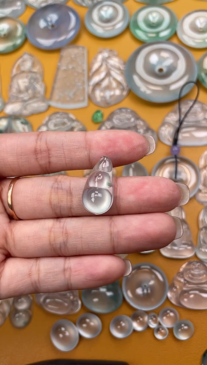 翡翠未镶嵌吊坠(不含链)豆子 22 11.5 6.2