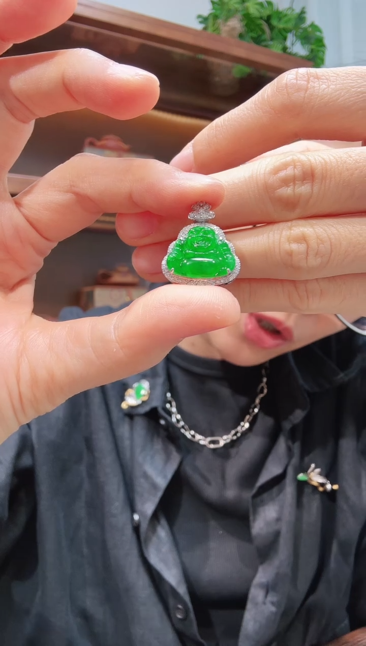 颈饰18K金镶嵌翡翠00013800