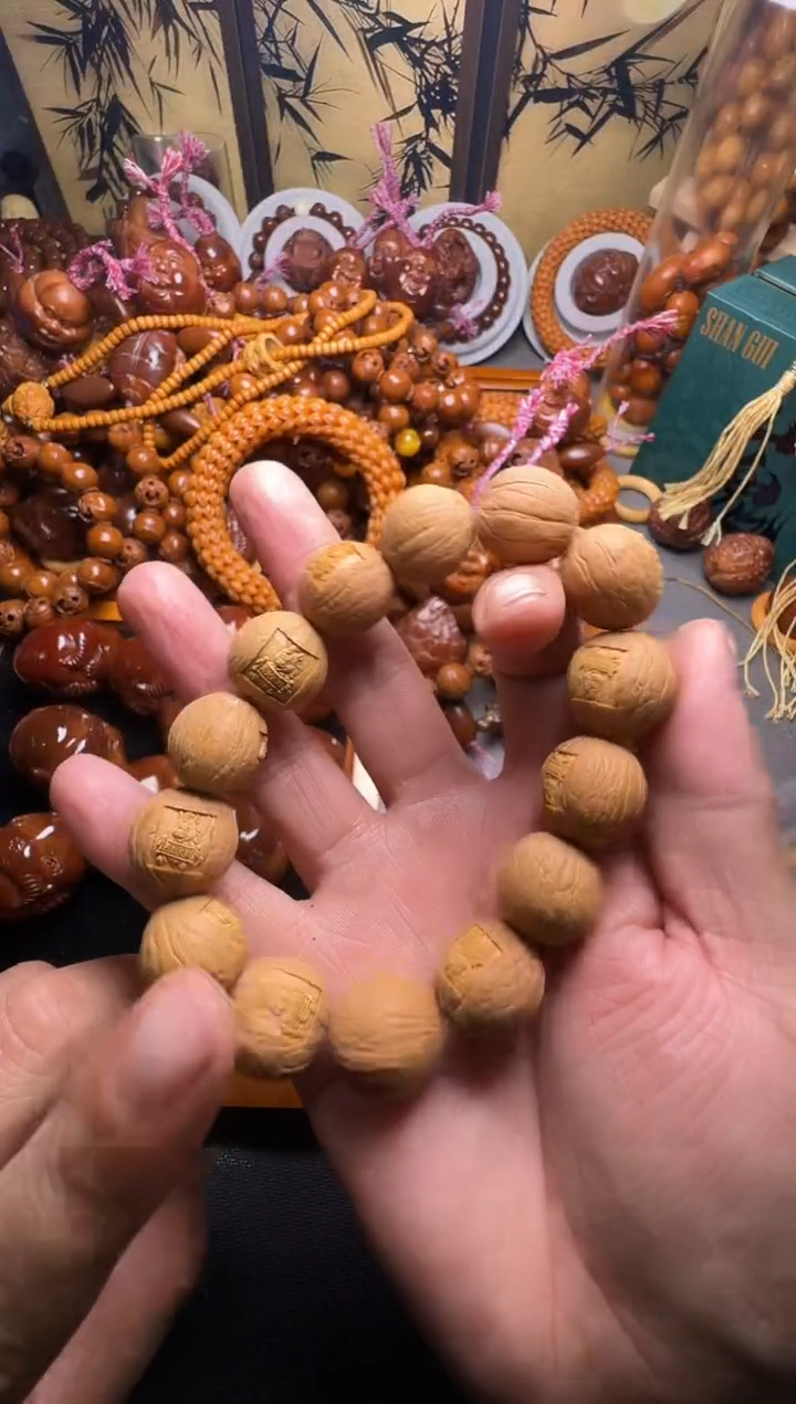 手串橄榄核猴头光头强