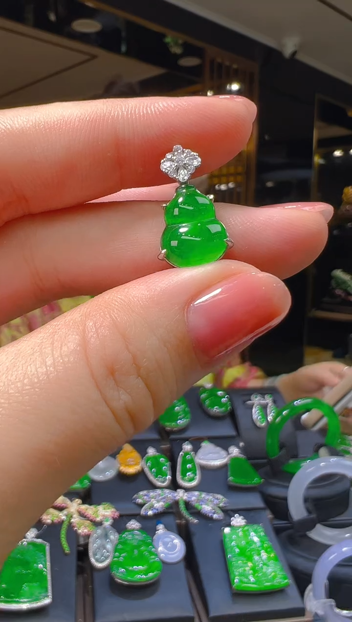 翡翠银S925镶嵌吊坠(赠链)004（多样性发其一）