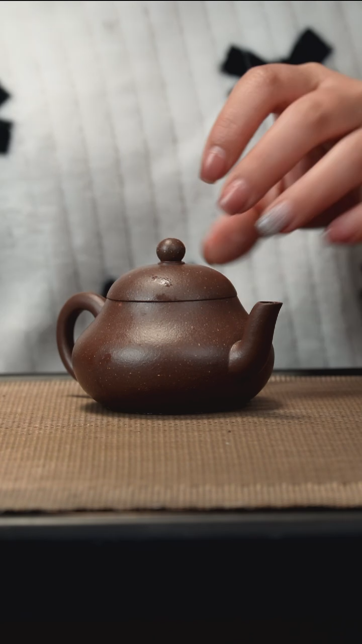 紫砂茶盏梨皮紫泥梨壶120CC