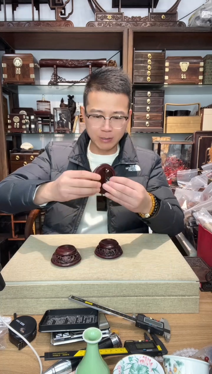 乌木类书架473底座   瑕疵