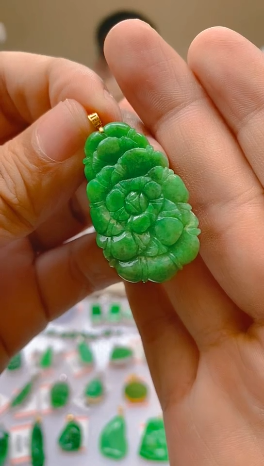 【闪购商品】翡翠颈饰18K金镶嵌 新号开播，全场乱卖