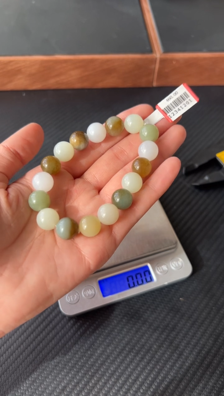 未镶嵌和田玉手串且末微色差近矿卡12M