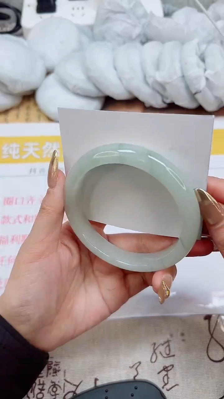 【闪购商品】石英质玉手镯未镶嵌K201-64.4