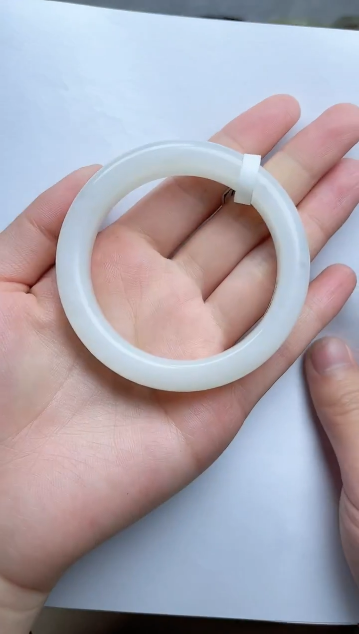 【闪购商品】和田玉手镯未镶嵌56/57圈口kk