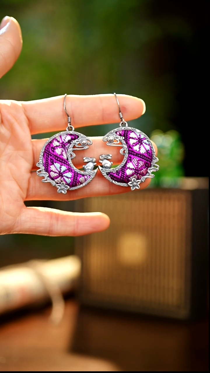 刺绣私人定制苗族手工Q734