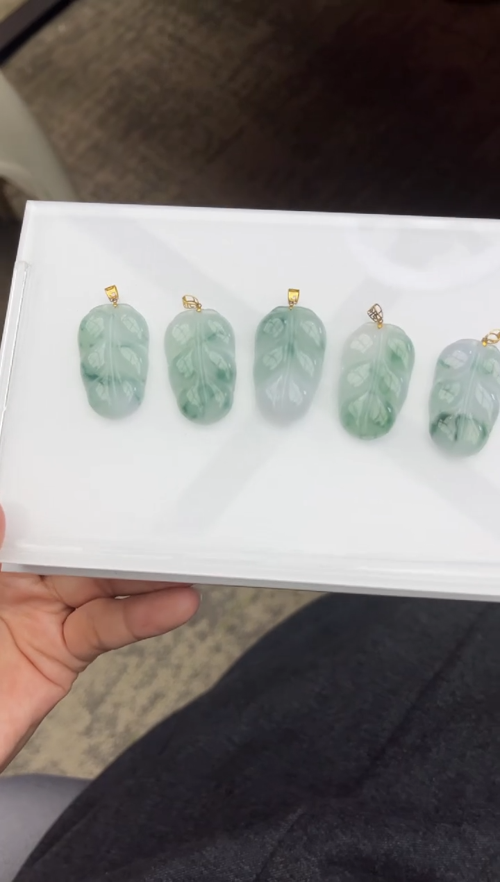 【闪购商品】翡翠颈饰18K金镶嵌C30多样性发一件/配绳子