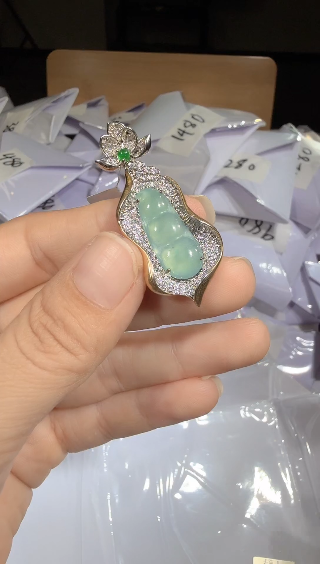 吊坠(不含链)未镶嵌翡翠豆子