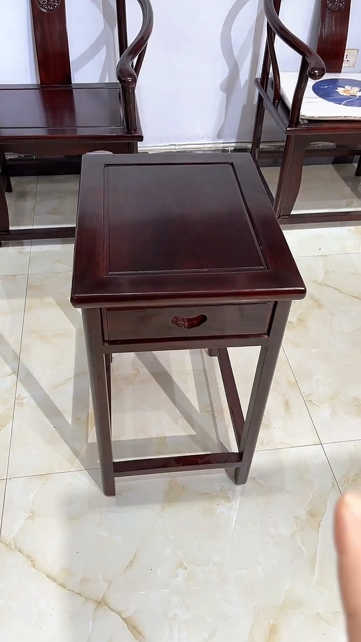 黑酸枝木类成套家具，置物几48*38*63高   