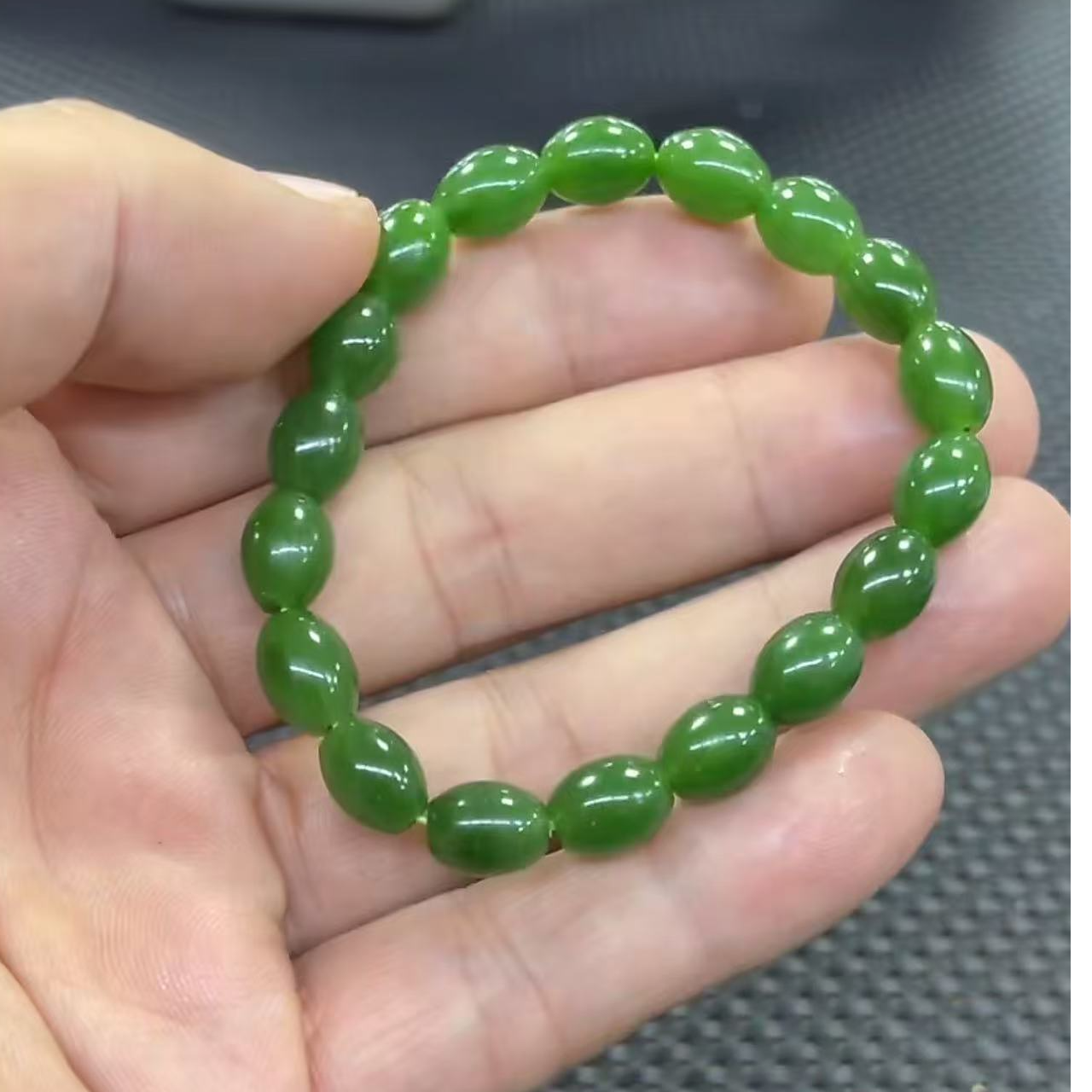 【何晟铭专属】和田玉手串 约7mm+ (多样性发一件)