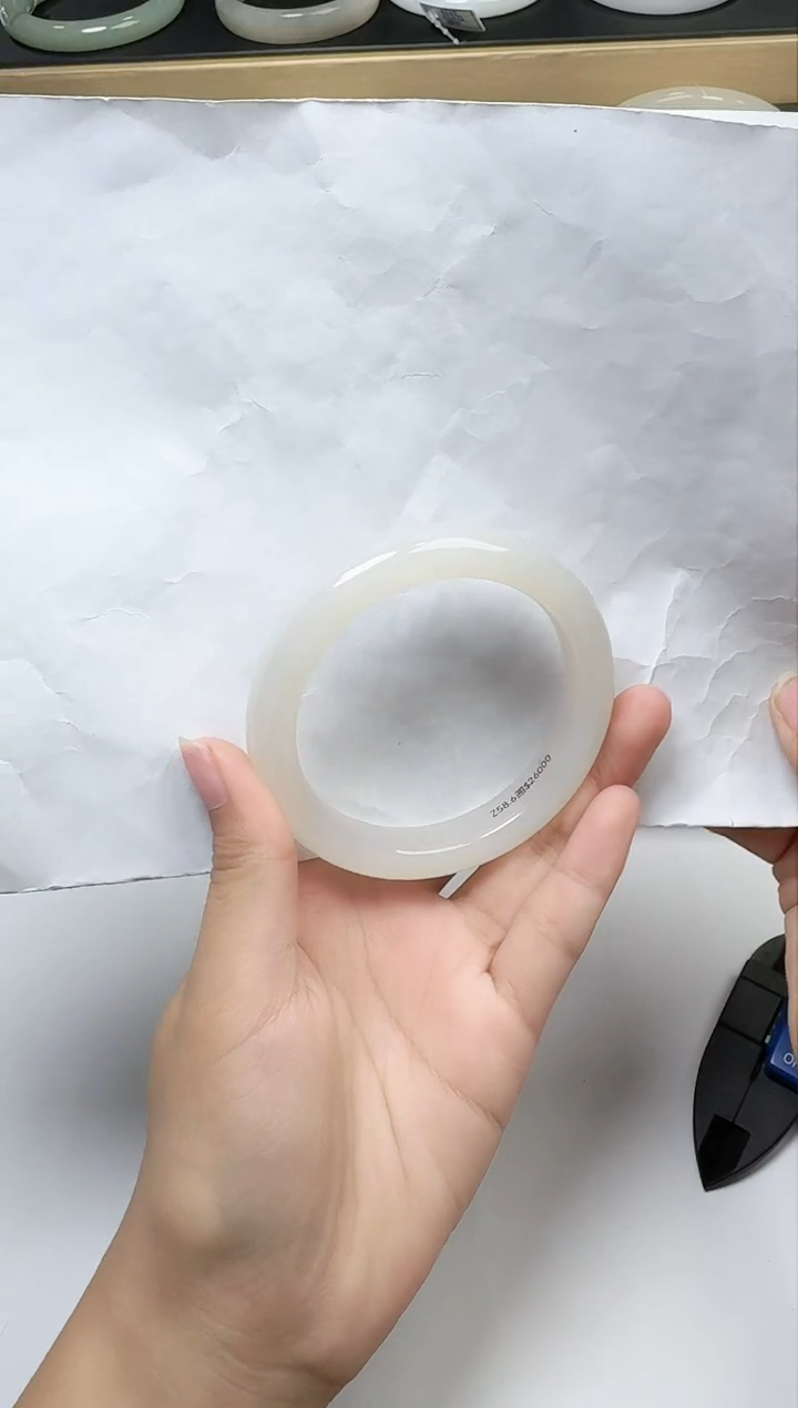 【闪购商品】和田玉手镯未镶嵌58.6圈口  YY