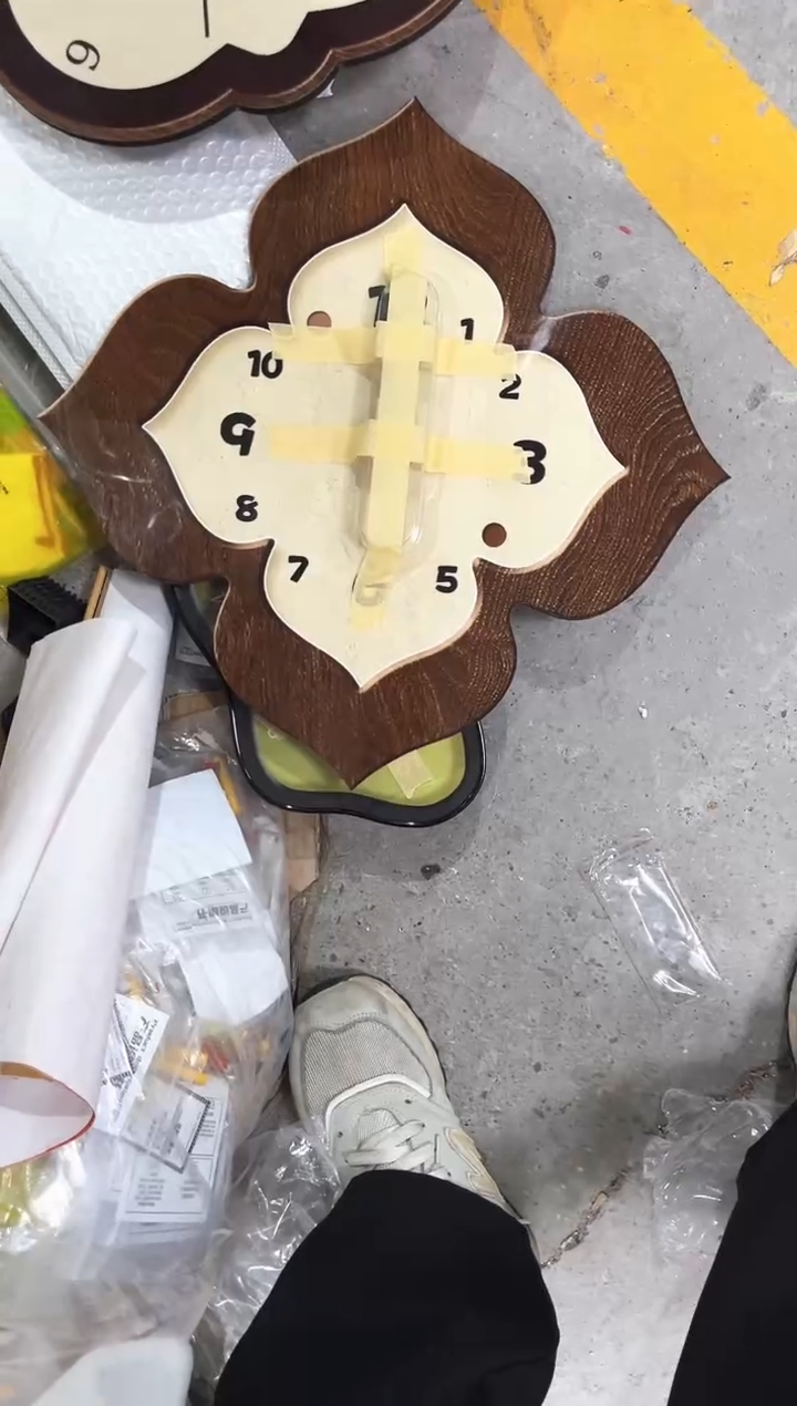 竖款仓库清货  默认瑕疵