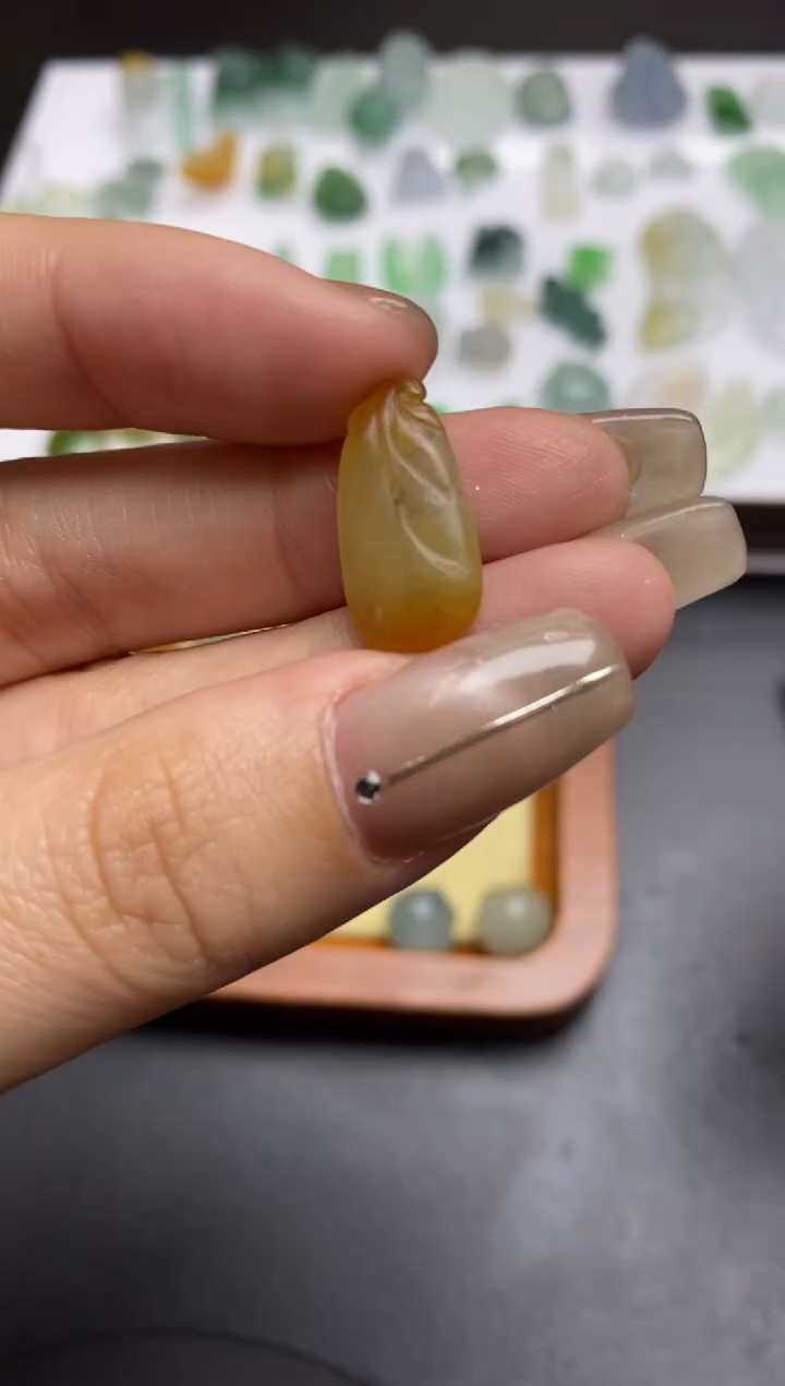 【闪购商品】定制翡翠未镶嵌翡翠毛货~